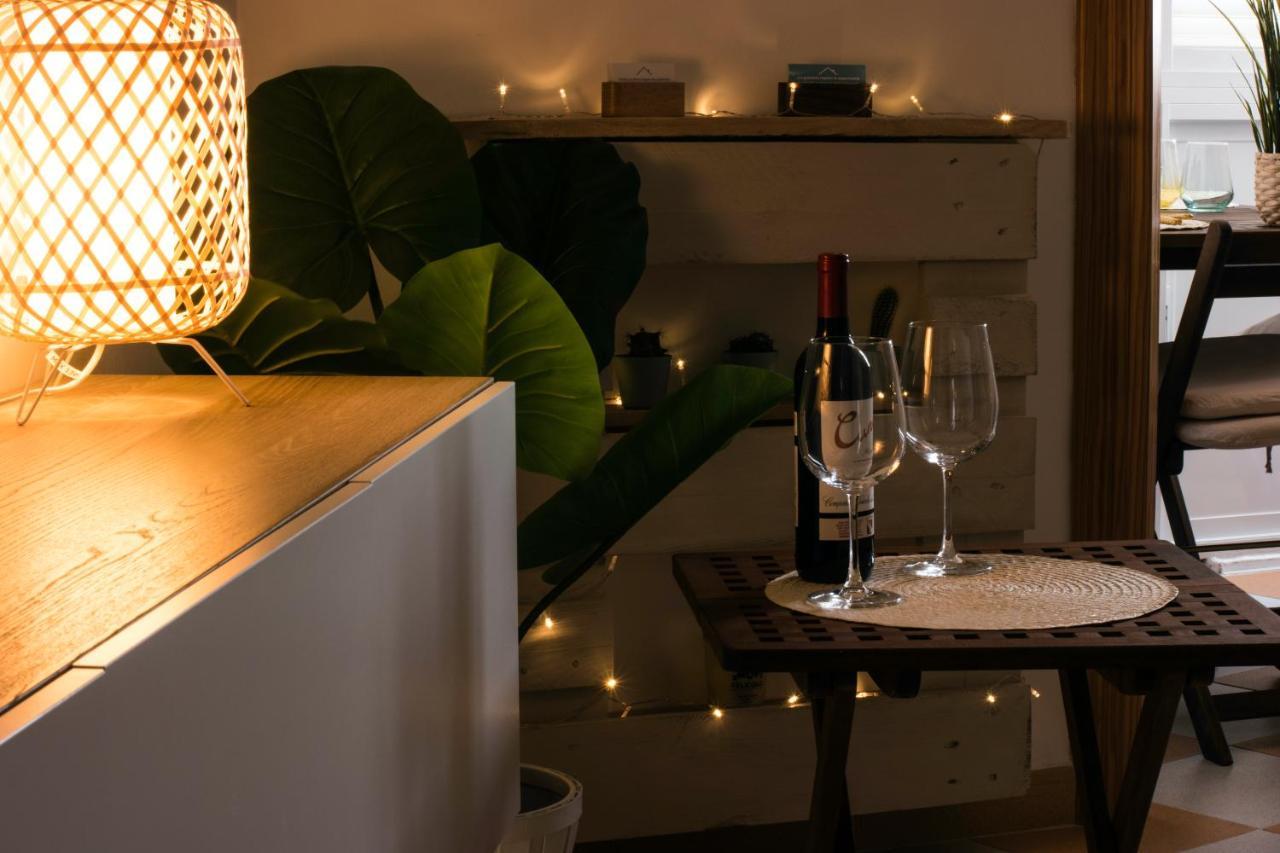 Nice And Cozy Studio At The Beachfront Benalmádena Exteriör bild