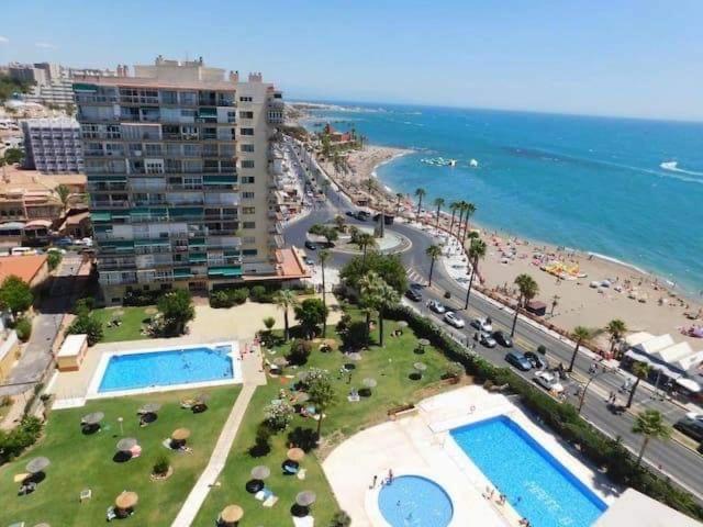 Nice And Cozy Studio At The Beachfront Benalmádena Exteriör bild