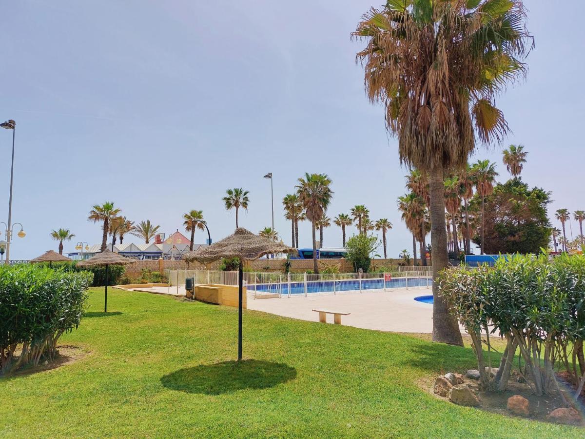 Nice And Cozy Studio At The Beachfront Benalmádena Exteriör bild